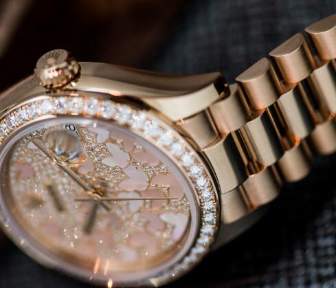 Adorned with the shiny diamonds, the Rolex is more luxurious.