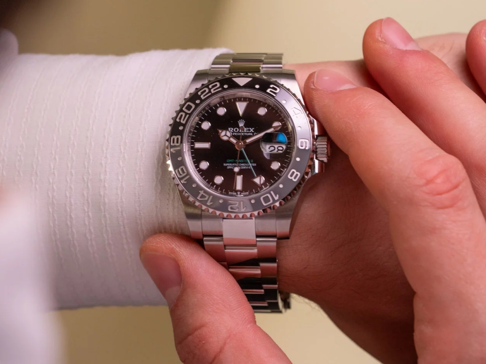 Is the new steel 1:1 fake Rolex GMT-Master II with a black-grey bezel boring or beautifully monochromatic?